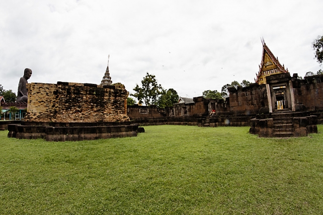Prasat Sa Kamphaeng Yai-080